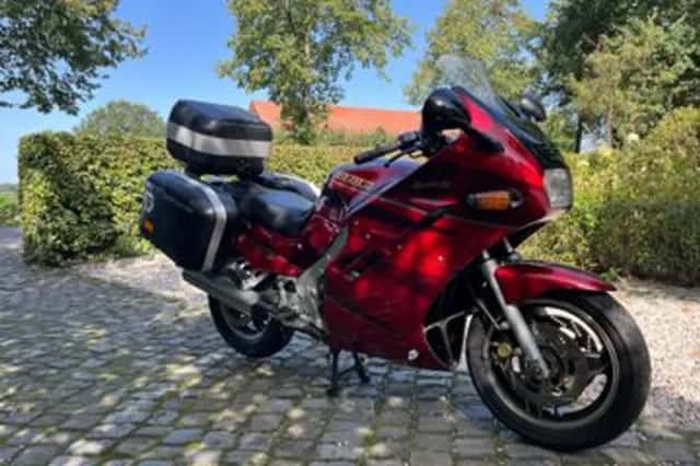 Suzuki GSX 1100 F (1993) thumbnail 3