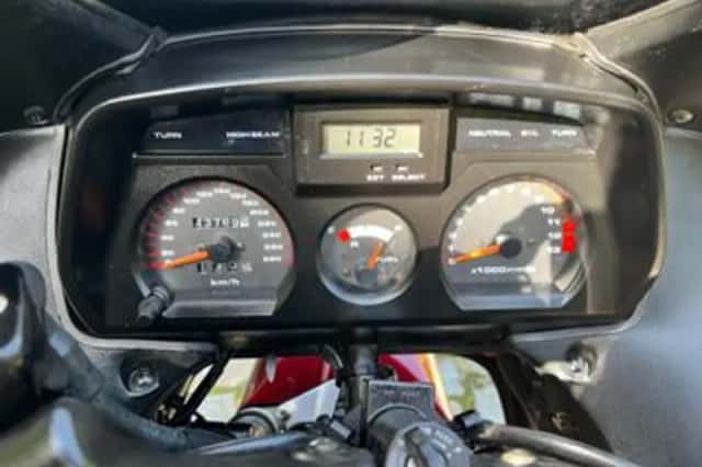 Suzuki GSX 1100 F (1993) thumbnail 6
