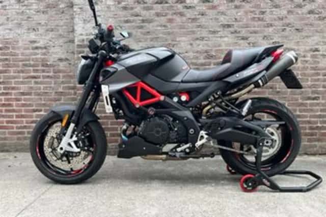 Aprilia Shiver 900 (2019) thumbnail 1