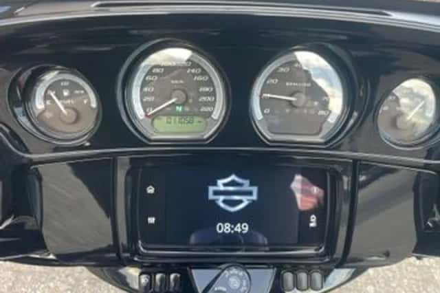 Harley-Davidson Electra Glide Ultra Limited (2024) thumbnail 4