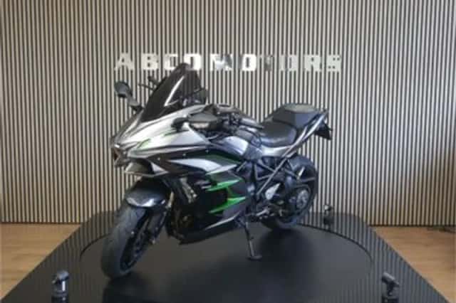 Kawasaki Ninja H2 (2020) thumbnail 4