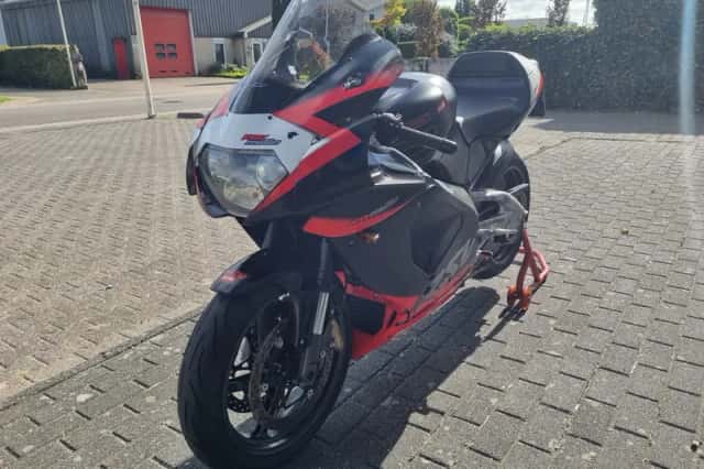 Aprilia RSV Mille 1000 (2001) thumbnail 5
