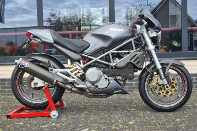 Ducati Monster (2001) thumbnail 1