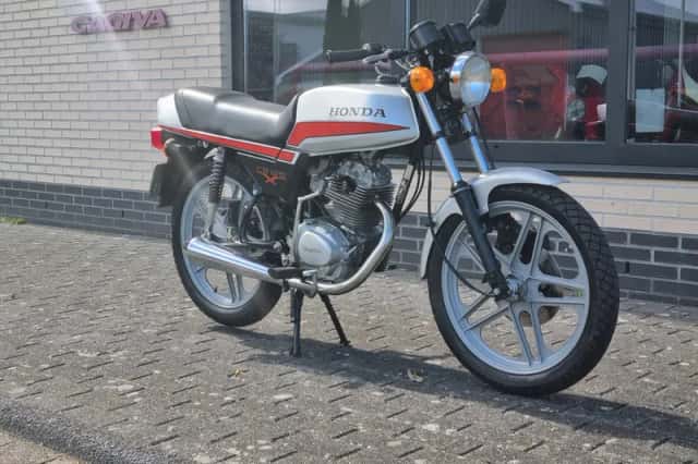 Honda CB 125 (1980) thumbnail 2