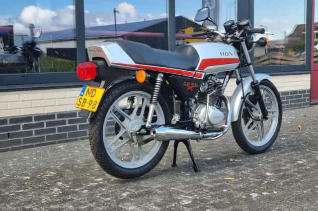Honda CB 125 (1980) thumbnail 3