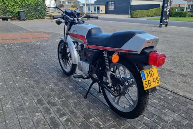 Honda CB 125 (1980) thumbnail 4