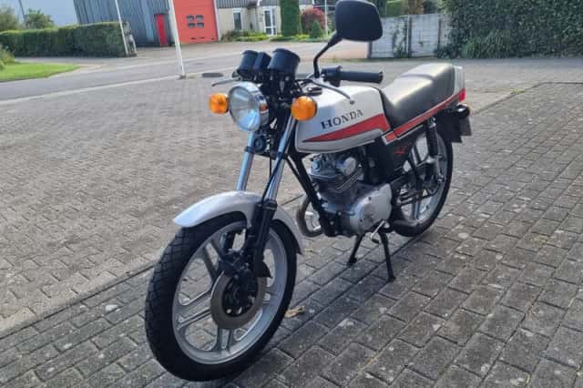 Honda CB 125 (1980) thumbnail 5