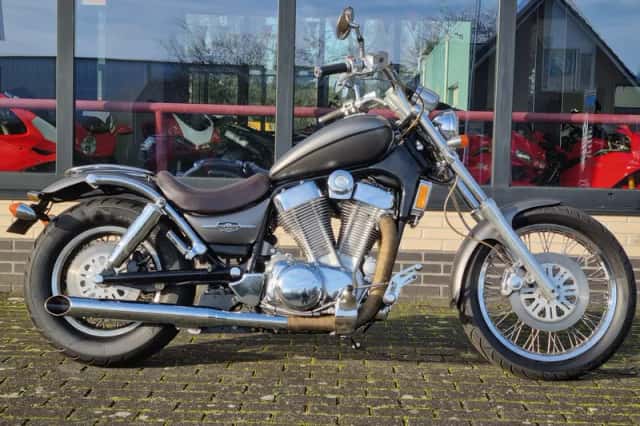Suzuki VS 1400 GLP Intruder (1987) thumbnail 1