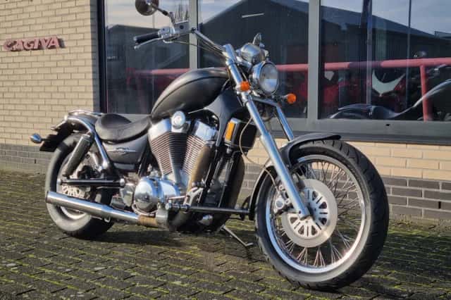 Suzuki VS 1400 GLP Intruder (1987) thumbnail 2