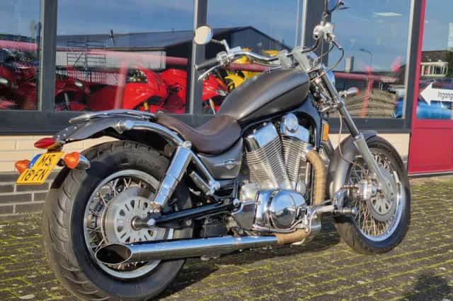 Suzuki VS 1400 GLP Intruder (1987) thumbnail 3