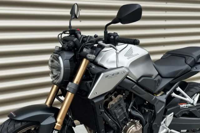 Honda CB650R (2019) thumbnail 3