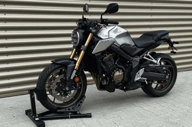 Honda CB650R (2019) thumbnail 4