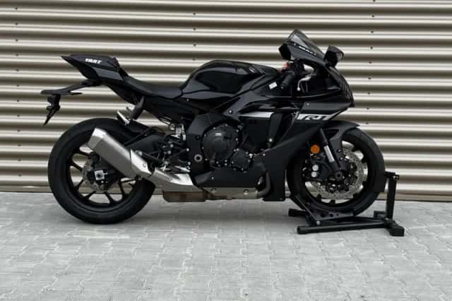 Yamaha YZF-R1 (2024) thumbnail 4