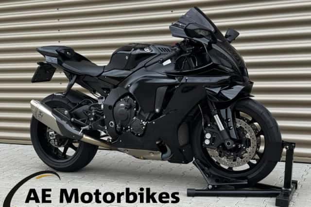 Yamaha YZF-R1 (2023) thumbnail 1