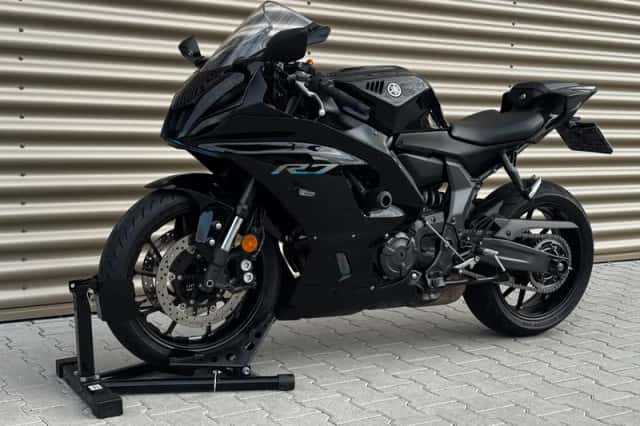 Yamaha YZF-R7 (2023) thumbnail 2