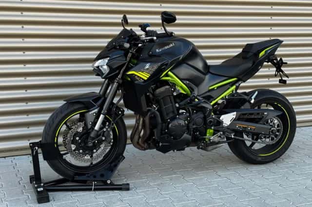 Kawasaki Z900 (2021) thumbnail 2