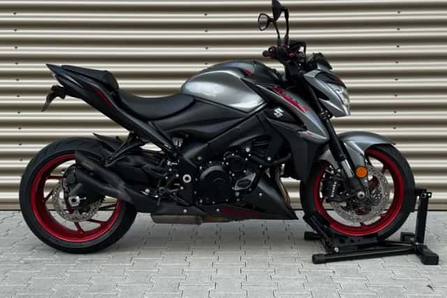 Suzuki GSX-S1000 (2022) thumbnail 2