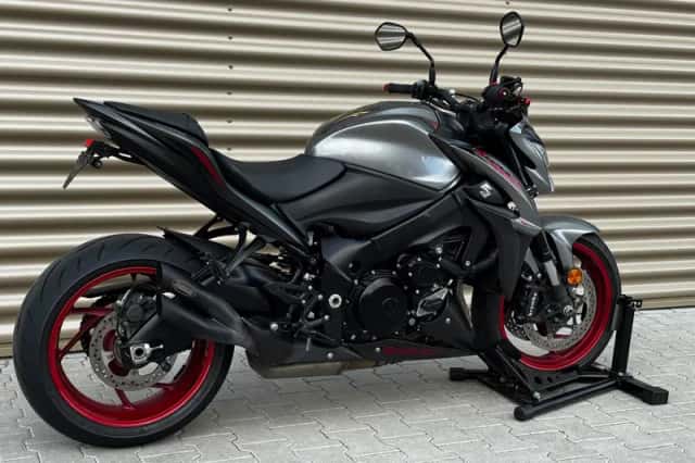 Suzuki GSX-S1000 (2022) thumbnail 3