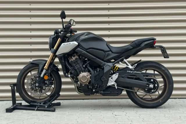 Honda CB650R (2021) thumbnail 2