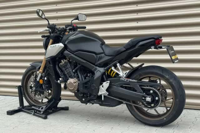 Honda CB650R (2021) thumbnail 3