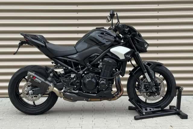 Kawasaki Z900 (2025) thumbnail 2