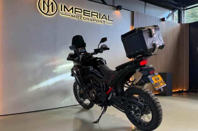 Honda CRF 1100 L Africa Twin (2026) thumbnail 2