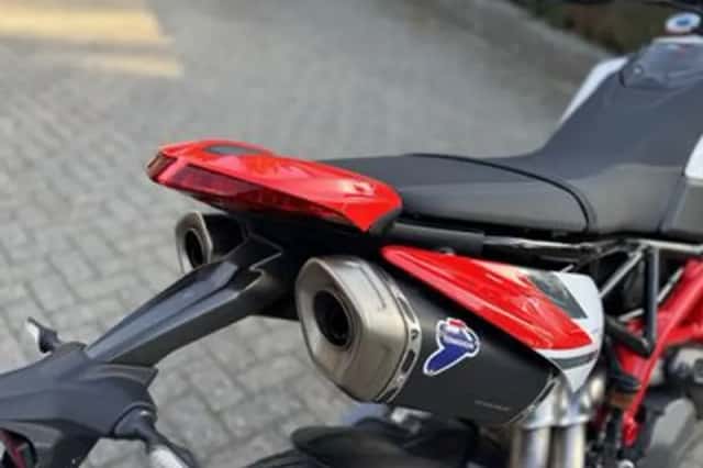Ducati Hypermotard 950 SP (2024) thumbnail 4