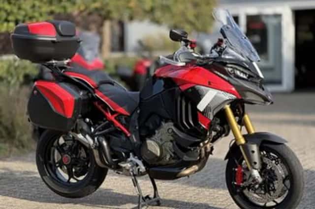Ducati Multistrada V4S (2025) thumbnail 2