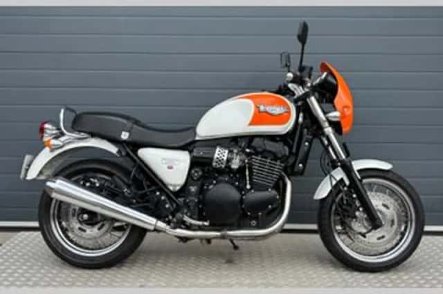 Triumph Thunderbird Sport (2000) thumbnail 2