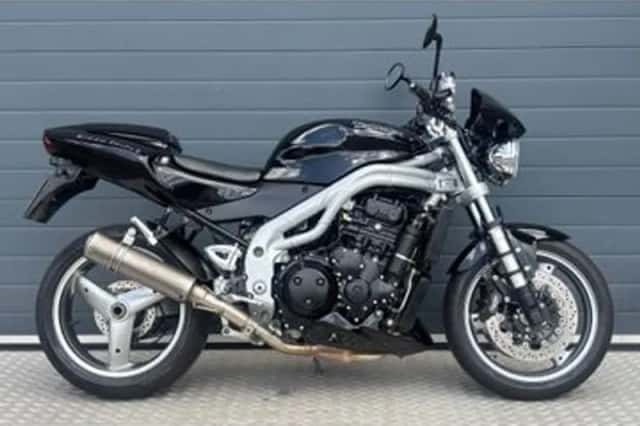 Triumph Speed Triple (2005) thumbnail 2