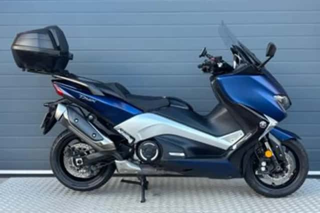 Yamaha Tmax DX (2018) thumbnail 2