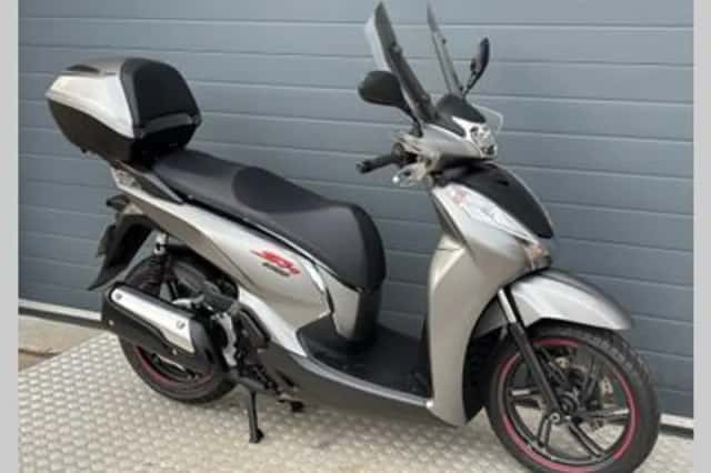 Honda SH 300i (2020) thumbnail 3