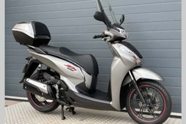 Honda SH 300i (2020) thumbnail 4
