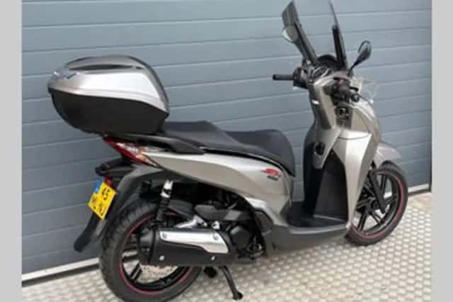 Honda SH 300i (2020) thumbnail 5