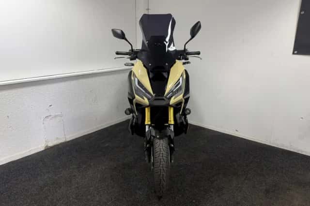 Honda X-ADV (2021) thumbnail 2