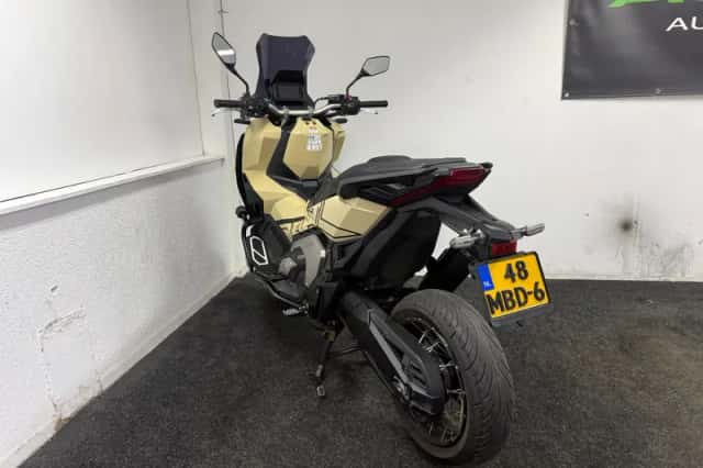 Honda X-ADV (2021) thumbnail 6