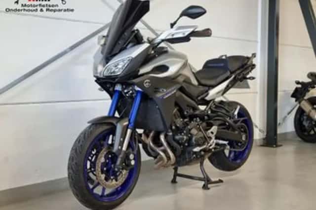 Yamaha Tracer 900 (2016) thumbnail 2