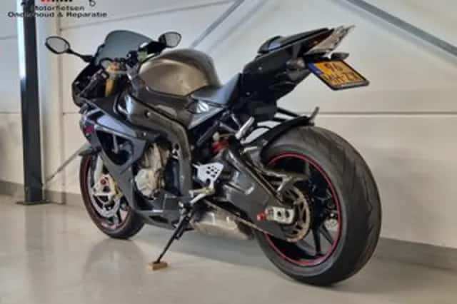 BMW S 1000 RR (2010) thumbnail 3