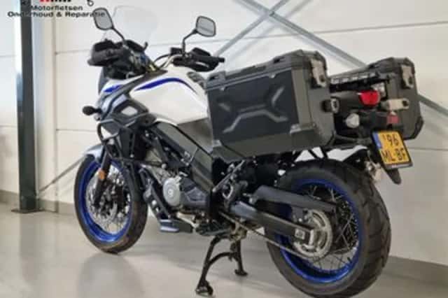 Suzuki V-Strom (2019) thumbnail 3