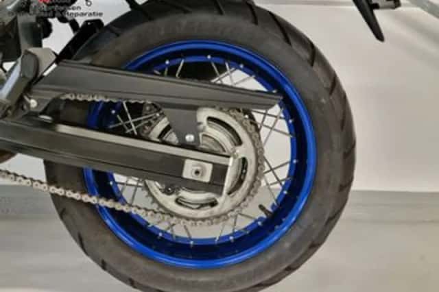 Suzuki V-Strom (2019) thumbnail 4