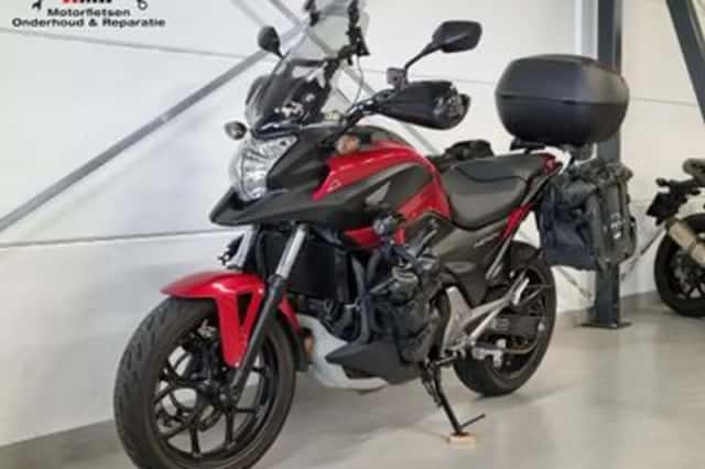 Honda NC750X (2016) thumbnail 2