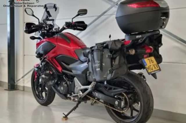 Honda NC750X (2016) thumbnail 3