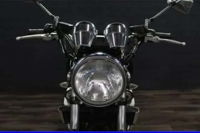 Yamaha XJR 1300 (2001) thumbnail 6