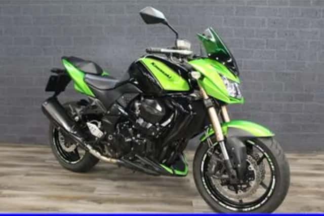Kawasaki Z 750R (2011) thumbnail 2