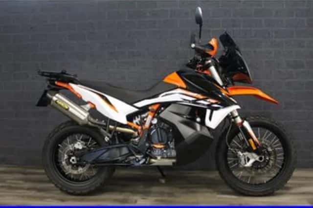KTM 890 Adventure R (2021) thumbnail 1