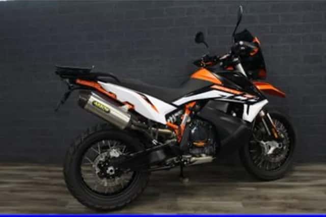 KTM 890 Adventure R (2021) thumbnail 4