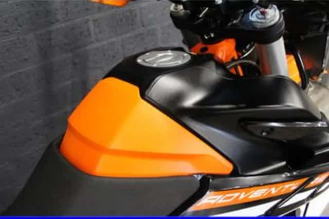 KTM 890 Adventure R (2021) thumbnail 6