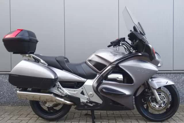 Honda ST 1300 PAN European (2003) thumbnail 1