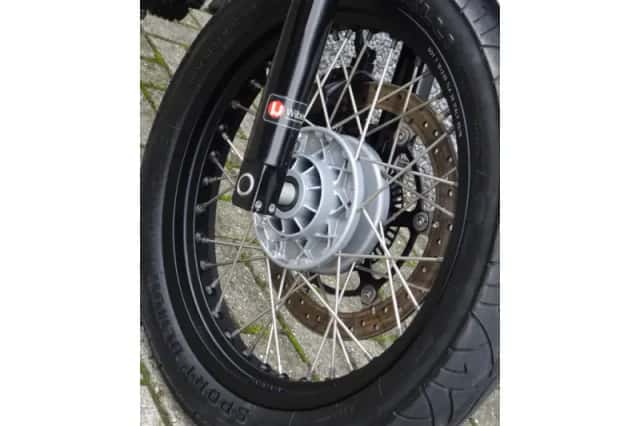 Moto Guzzi V7 II Stornello (2016) thumbnail 5