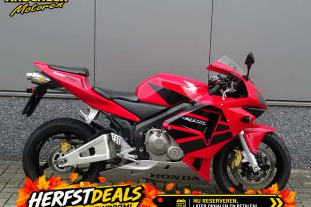 Honda CBR 600 RR (2003) thumbnail 1